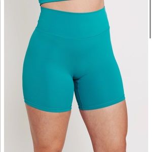 P’tula Taylor 6” shorts